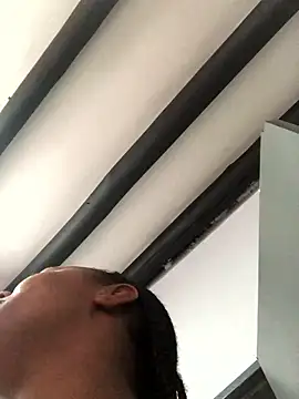 Pearl 00 online show from January 10, 2026, 12:33 pm