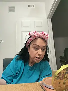 AlyssiaAmoreXO online show from February 27, 2026, 5:46 pm