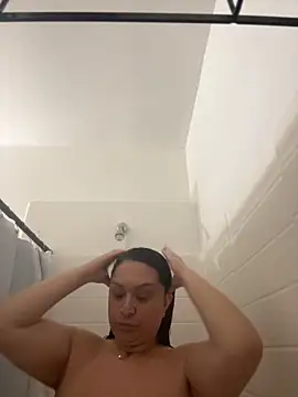 AlyssiaAmoreXO online show from November 1, 2025, 10:47 pm