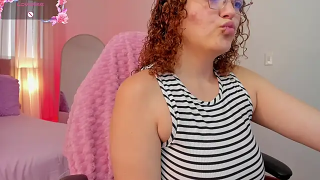 Snapshot of Missbrave1 chatting on October 22, 2025, 9:03 pm Missbrave1 online show from October 22, 2025, 9:03 pm