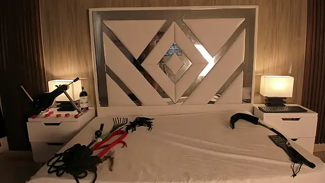 ValentinaThomas online show from September 8, 2025, 7:35 pm