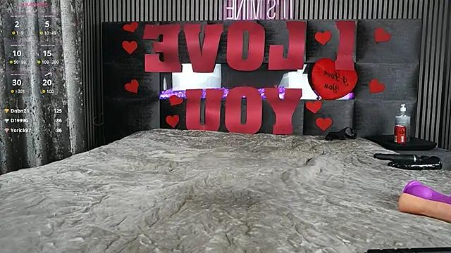 Snapshot of MilaMaaay chatting on February 9, 2025, 6:37 pm MilaMaaay online show from February 9, 2025, 6:37 pm