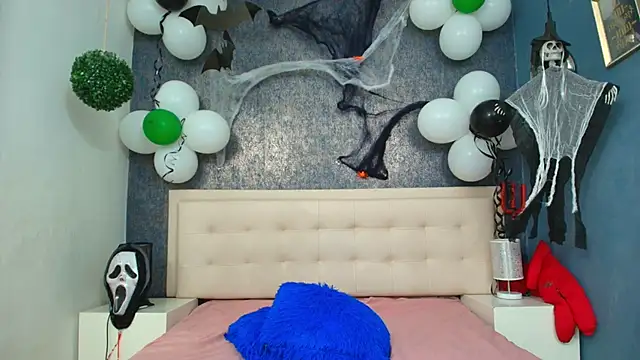 Celestial Queen  online show from October 30, 2025, 12:58 pm