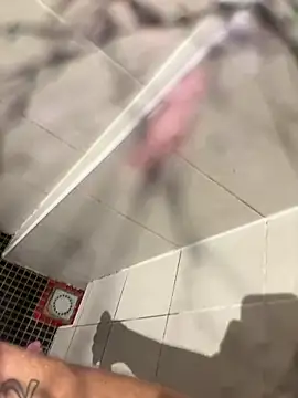 Snapshot of lescro95_ chatting on December 5, 2025, 4:16 pm lescro95 online show from December 5, 2025, 4:16 pm