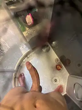 Snapshot of lescro95_ chatting on October 6, 2025, 2:29 pm lescro95 online show from October 6, 2025, 2:29 pm