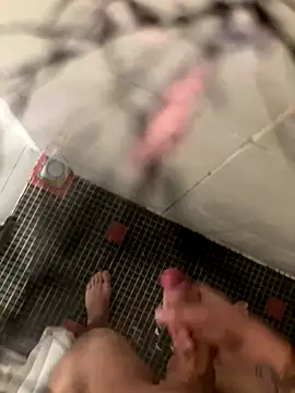 Snapshot of lescro95_ chatting on November 2, 2025, 3:06 pm lescro95 online show from November 2, 2025, 3:06 pm