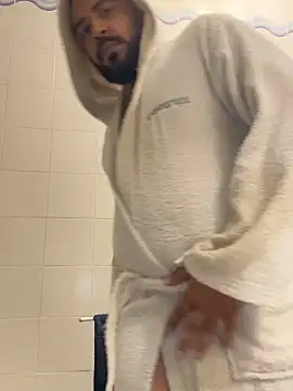 Dikkiduohottt online show from September 12, 2025, 9:14 pm