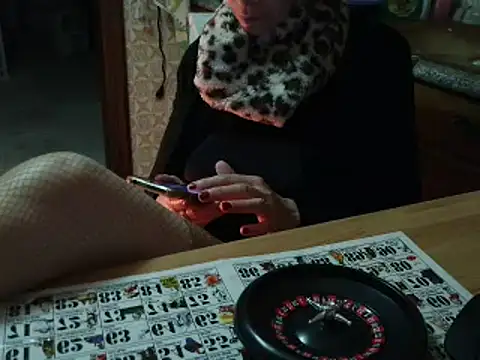 VeneRed online show from October 31, 2025, 4:31 am