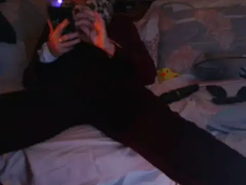 VeneRed online show from November 28, 2025, 7:03 pm