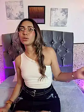 Snapshot of Scarlett_Khan chatting on January 2, 2025, 1:49 am Scarlett Khan online show from January 2, 2025, 1:49 am