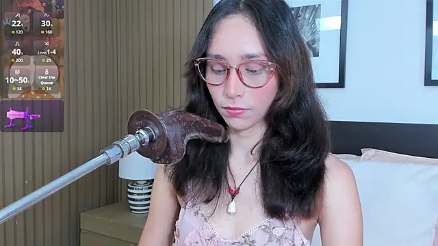 Snapshot of doll_bella_ chatting on October 1, 2025, 7:51 pm doll bella online show from October 1, 2025, 7:51 pm