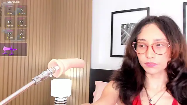 Snapshot of doll_bella_ chatting on November 6, 2025, 8:02 pm doll bella online show from November 6, 2025, 8:02 pm