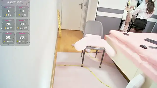 Snapshot of CN-Shanshan chatting on January 6, 2026, 12:42 pm CN-Shanshan online show from January 6, 2026, 12:42 pm