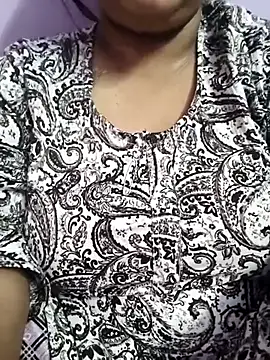 Cute payal0 online show from April 11, 2026, 5:26 am