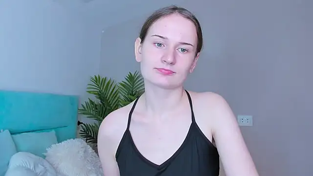 Snapshot of L1ittle_kitty_ chatting on December 5, 2025, 6:56 am L1ittle kitty online show from December 5, 2025, 6:56 am