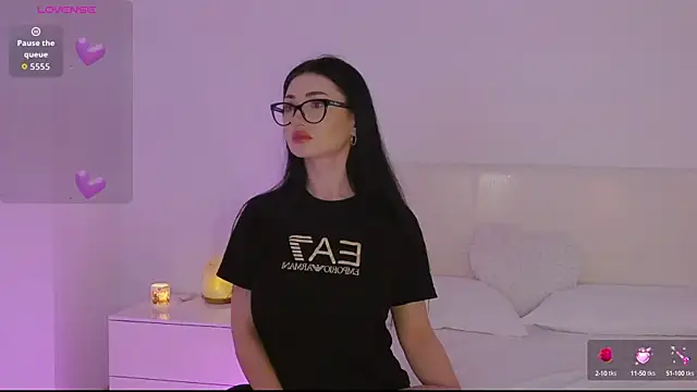 Snapshot of AllisonSky chatting on October 9, 2025, 11:44 am AllisonSky online show from October 9, 2025, 11:44 am