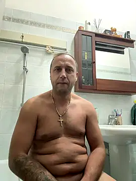 Snapshot of Lecatore80 chatting on November 24, 2025, 6:19 pm Lecatore80 online show from November 24, 2025, 6:19 pm