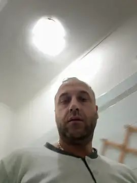 Snapshot of Lecatore80 chatting on November 22, 2025, 6:34 am Lecatore80 online show from November 22, 2025, 6:34 am