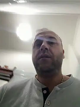 Snapshot of Lecatore80 chatting on November 29, 2025, 6:35 am Lecatore80 online show from November 29, 2025, 6:35 am