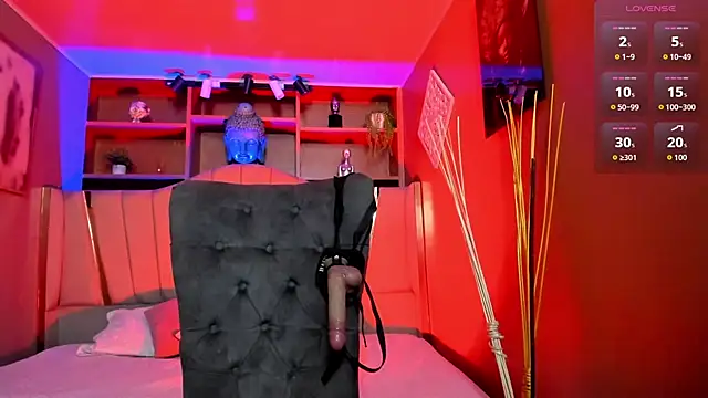 Snapshot of Lucy_Williiams chatting on November 12, 2025, 12:09 pm Lucy Williiams online show from November 12, 2025, 12:09 pm