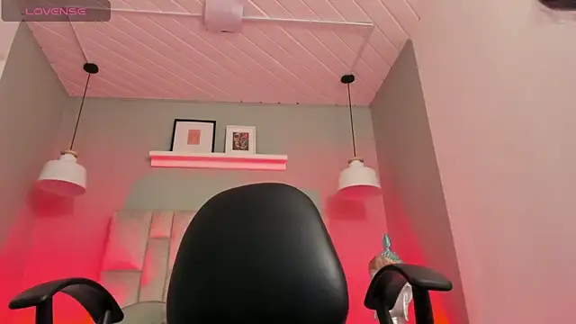 Lucy Williiams online show from February 14, 2026, 7:47 pm