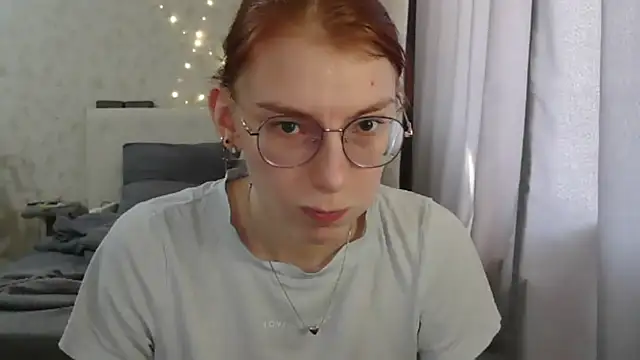 Snapshot of KateBunny chatting on May 19, 2026, 10:00 am KateBunny online show from May 19, 2026, 10:00 am