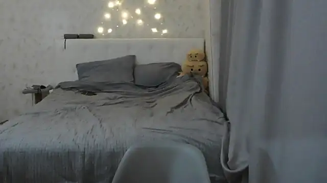 KateBunny online show from April 2, 2026, 4:46 pm