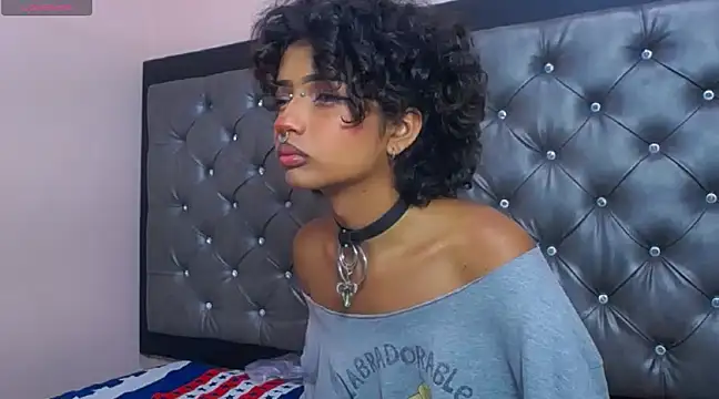 Snapshot of ToshiaKimich chatting on January 15, 2025, 12:51 am ToshiaKimich online show from January 15, 2025, 12:51 am