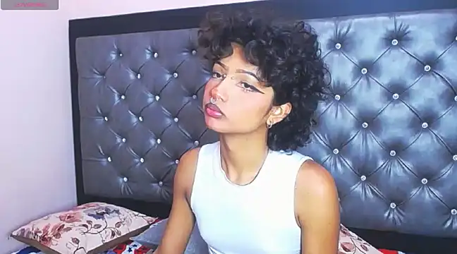 Snapshot of ToshiaKimich chatting on January 16, 2025, 11:16 pm ToshiaKimich online show from January 16, 2025, 11:16 pm