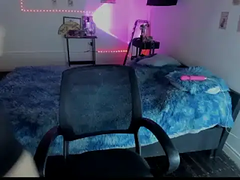 Amelie Carpenter online show from January 7, 2026, 12:37 am