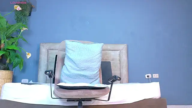 Iker bigdick online show from April 13, 2026, 7:18 pm