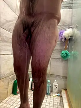 Looneytunes12345 online show from November 10, 2025, 10:15 pm