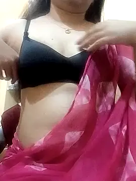 Snapshot of Indianhyna chatting on February 5, 2025, 4:03 pm Indianhyna online show from February 5, 2025, 4:03 pm