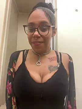 Princess Desirae online show from April 10, 2026, 4:52 am