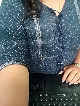 Snapshot of your-sameera chatting on January 17, 2026, 6:28 am your-sameera online show from January 17, 2026, 6:28 am