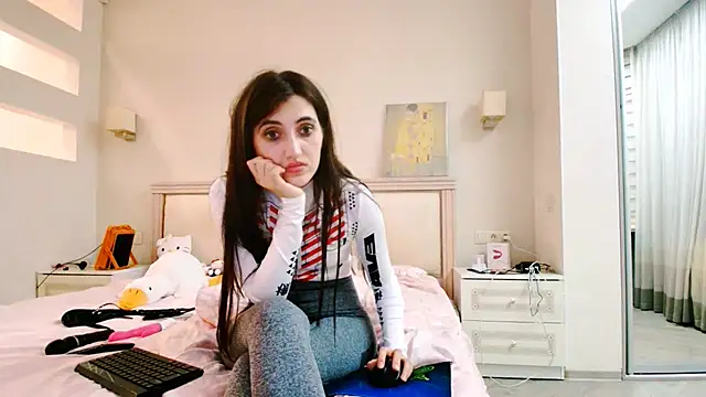 Iren online show from November 24, 2025, 11:16 pm