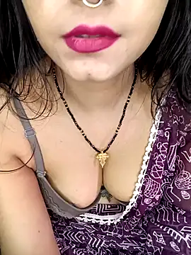 Snapshot of Diamond_queeen chatting on January 31, 2025, 11:03 pm Diamond queeen online show from January 31, 2025, 11:03 pm