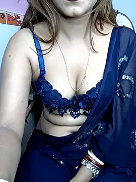 Snapshot of Diamond_queeen chatting on October 18, 2025, 9:39 pm Diamond queeen online show from October 18, 2025, 9:39 pm