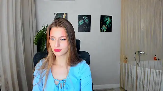 NaturalBeaty online show from November 23, 2025, 3:49 am