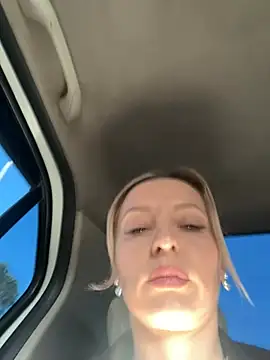 Diamond Bunny  online show from January 16, 2026, 1:59 pm