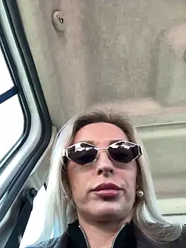 Diamond Bunny  online show from February 7, 2026, 10:12 am