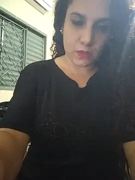 Snapshot of litha_luna chatting on December 3, 2024, 9:06 pm litha luna online show from December 3, 2024, 9:06 pm