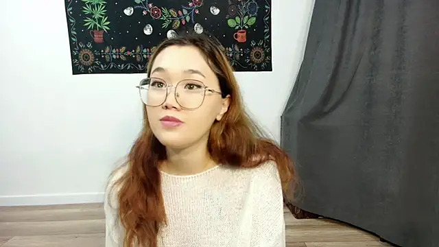 Jennatyan online show from September 29, 2025, 2:55 pm