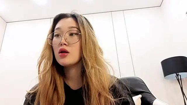 Jennatyan online show from February 6, 2026, 12:23 pm