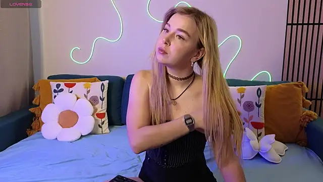 Snapshot of Mel_Nelson chatting on October 22, 2025, 8:25 am Mel Nelson online show from October 22, 2025, 8:25 am