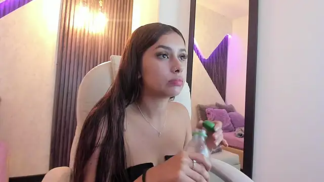 Snapshot of laurin_clauz_ chatting on February 27, 2025, 3:37 pm laurin clauz online show from February 27, 2025, 3:37 pm