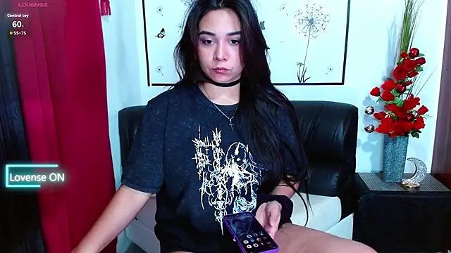 Snapshot of Lune_Claire chatting on January 8, 2026, 12:05 am Lune Claire online show from January 8, 2026, 12:05 am