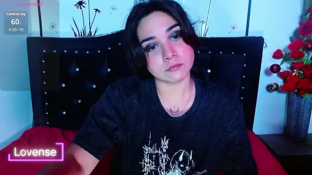 Snapshot of Lune_Claire chatting on February 14, 2026, 2:56 am Lune Claire online show from February 14, 2026, 2:56 am