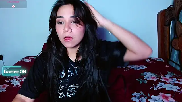 Snapshot of Lune_Claire chatting on January 13, 2026, 12:58 am Lune Claire online show from January 13, 2026, 12:58 am