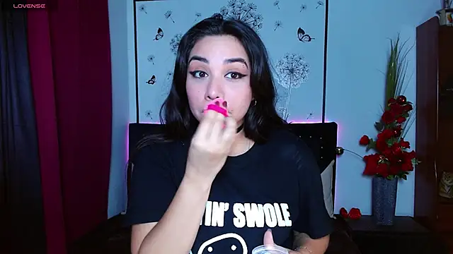 Snapshot of Lune_Claire chatting on April 16, 2026, 3:18 am Lune Claire online show from April 16, 2026, 3:18 am